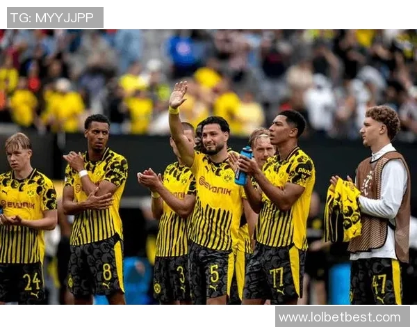 西甲激战：多特蒙德大胜波尔图红牌事件引发全场热议