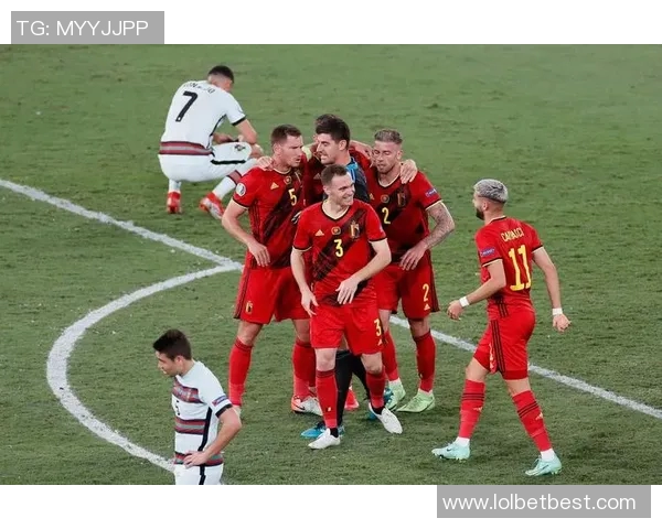 意甲激战波尔图与那不勒斯握手言和争议判罚引发全场热议