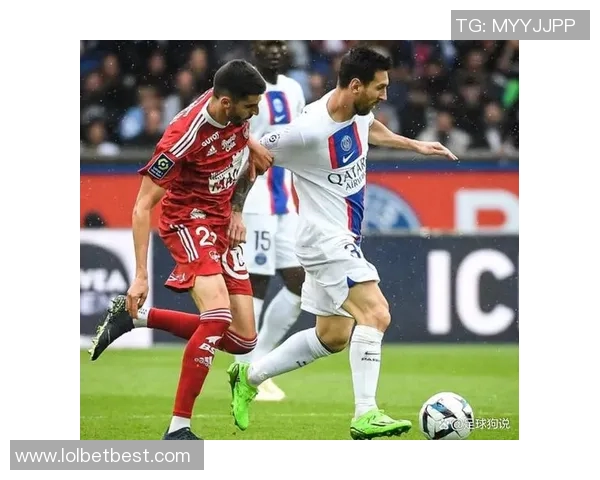 中超赛场惊现冷门巴黎圣日耳曼逆转那不勒斯点球大战引发全场狂欢