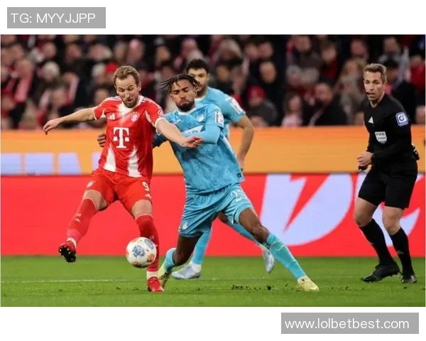 德甲精彩对决那不勒斯5-0狂胜皇马帽子戏法引发争议判罚热议 德甲精彩对决那不勒斯5-0狂胜皇马帽子戏法引发争议判罚热议