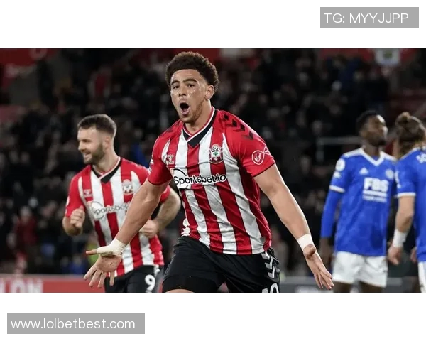 足总杯精彩对决：里昂逆转那不勒斯引发全场狂欢数据分析揭示胜因