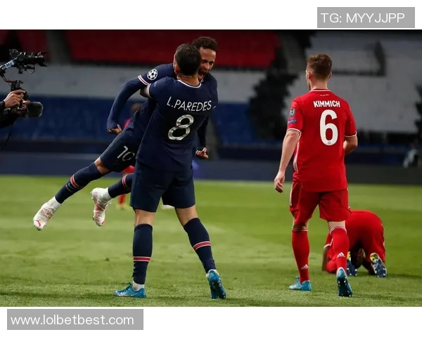 德甲惊天冷门拜仁大胜巴黎圣日耳曼乌龙球引发全场狂欢